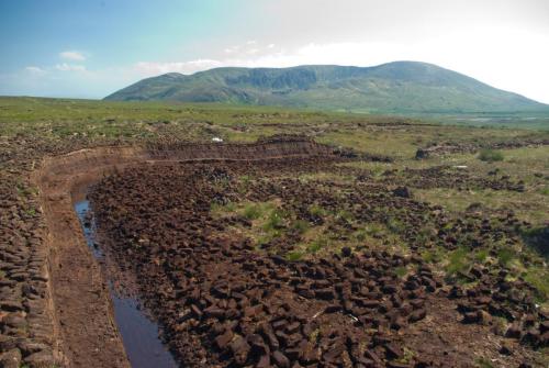 20090624-Glencollumbkille-Ierland-turfsteken